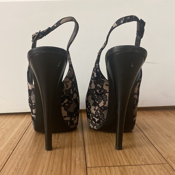 Giuseppe Zanotti Leather Lace Pattern Slingback Pumps
Size: 36 | 6 - Picture 3 of 6